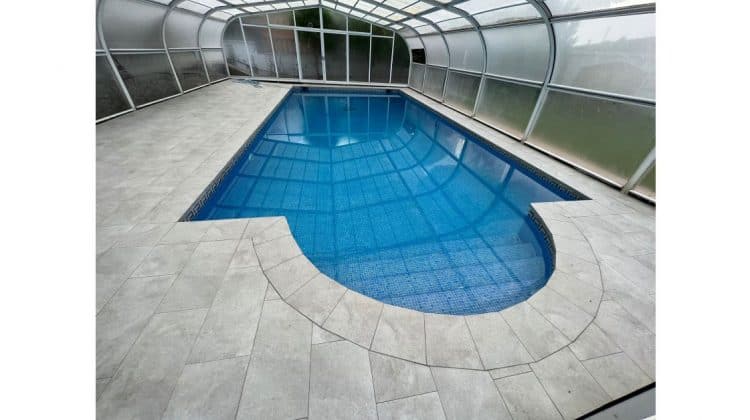Construimos piscinas cubiertas con el cerramiento de aluminio en Lloret de Mar, Blanes, Tossa de Mar, Arenys de Mar, Vilassar de Mar, Girona